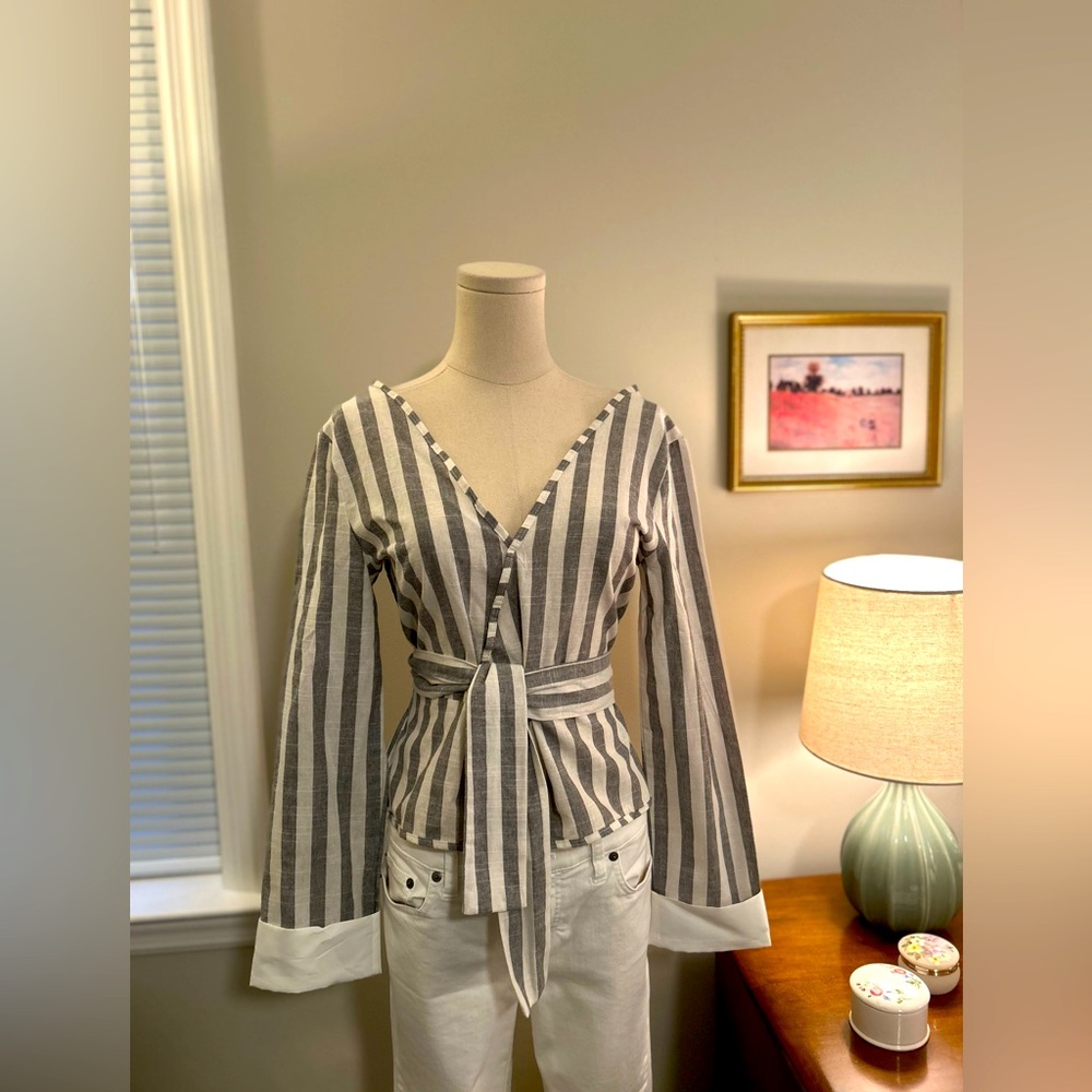 overMal Linen Look Wrap Top